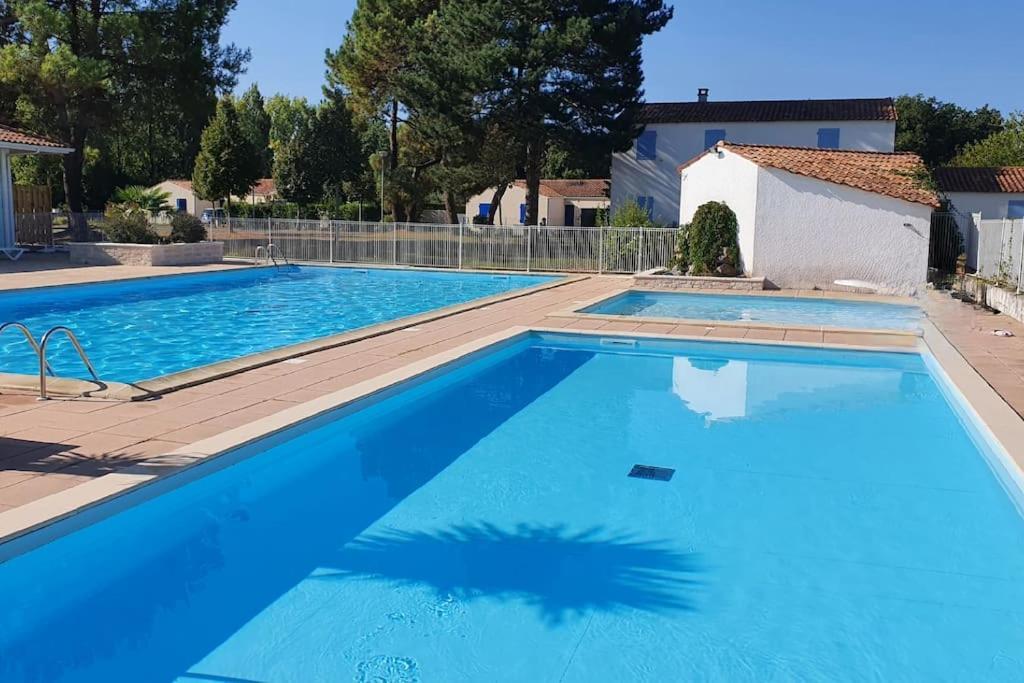 Charmante Petite Maison Pour 4 Personnes Cdc Fr90C10G Dolus d'Oléron Buitenkant foto